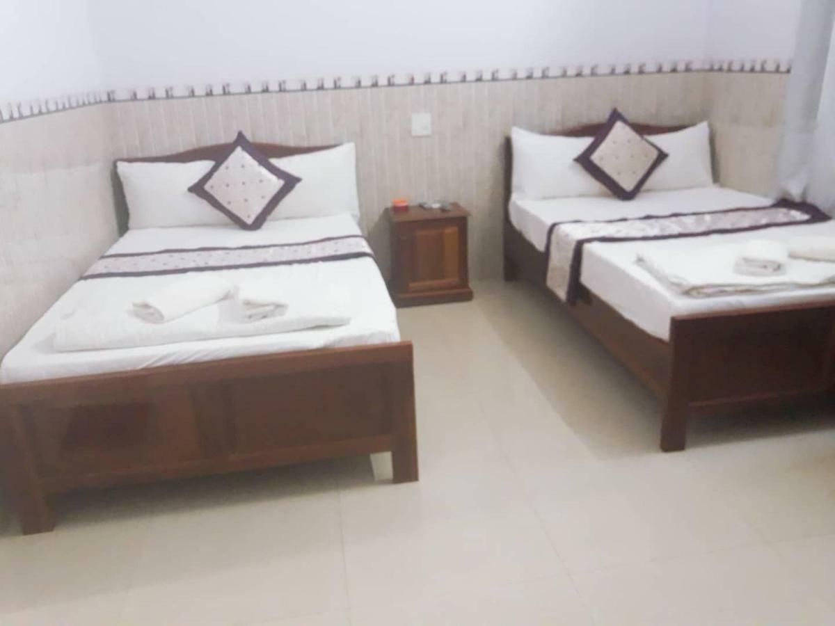 Minh Minh Hotel Куїнон Екстер'єр фото